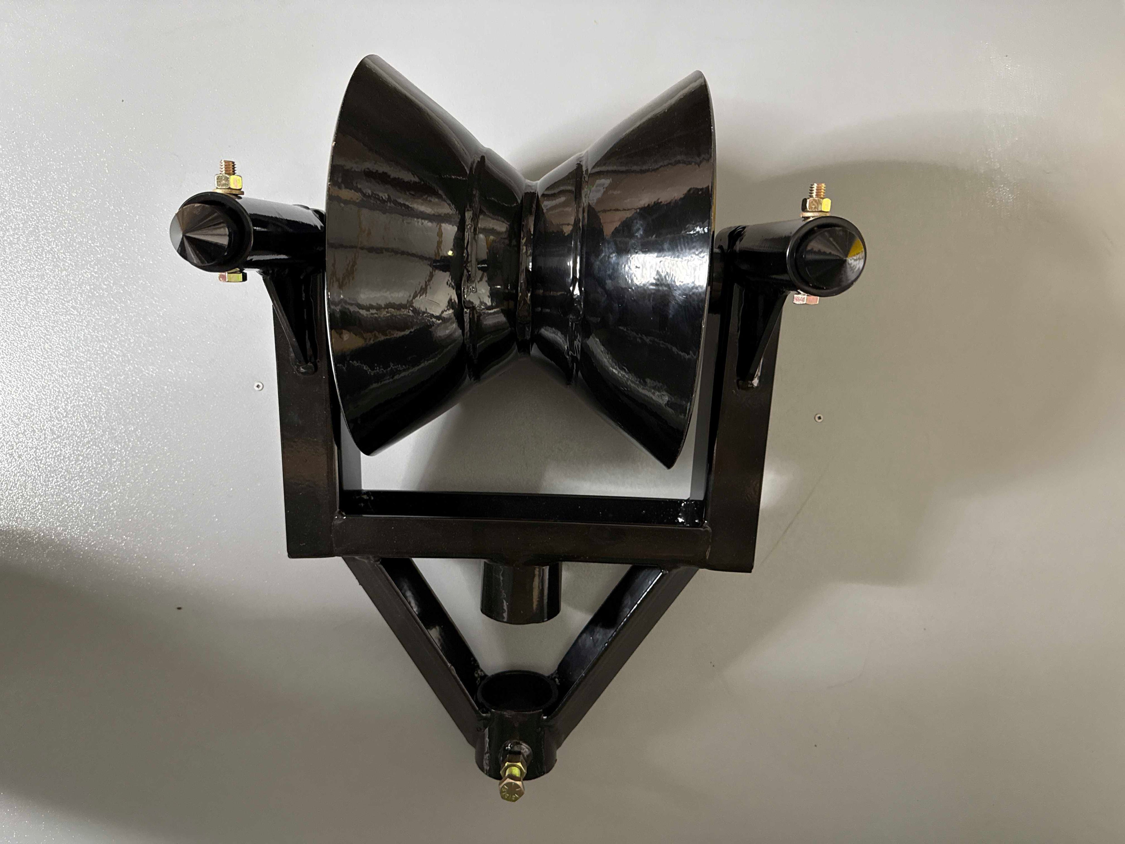 Surface Hung Manhole Roller & Yoke