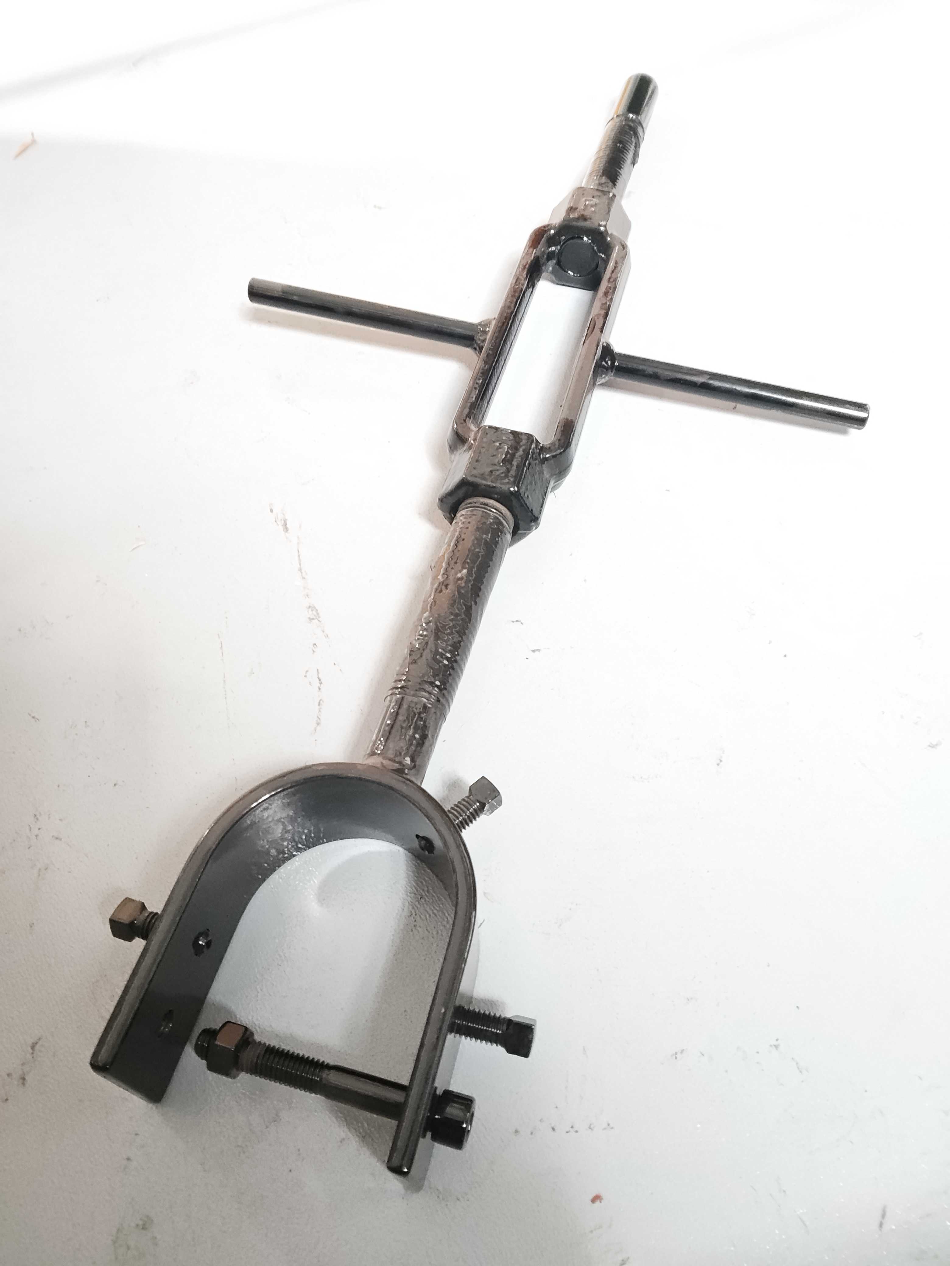 Manhole Jack